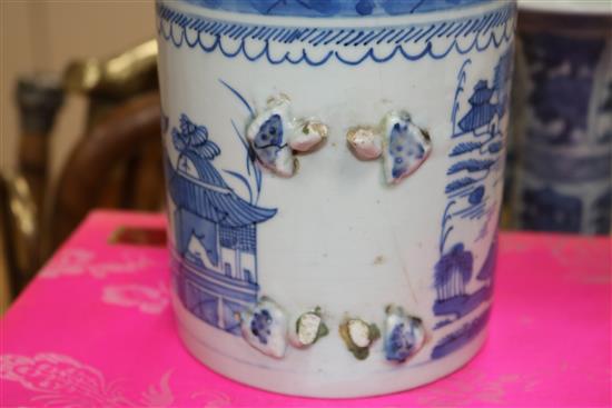 A quantity of mixed blue and white Chinese ceramics tallest 23cm